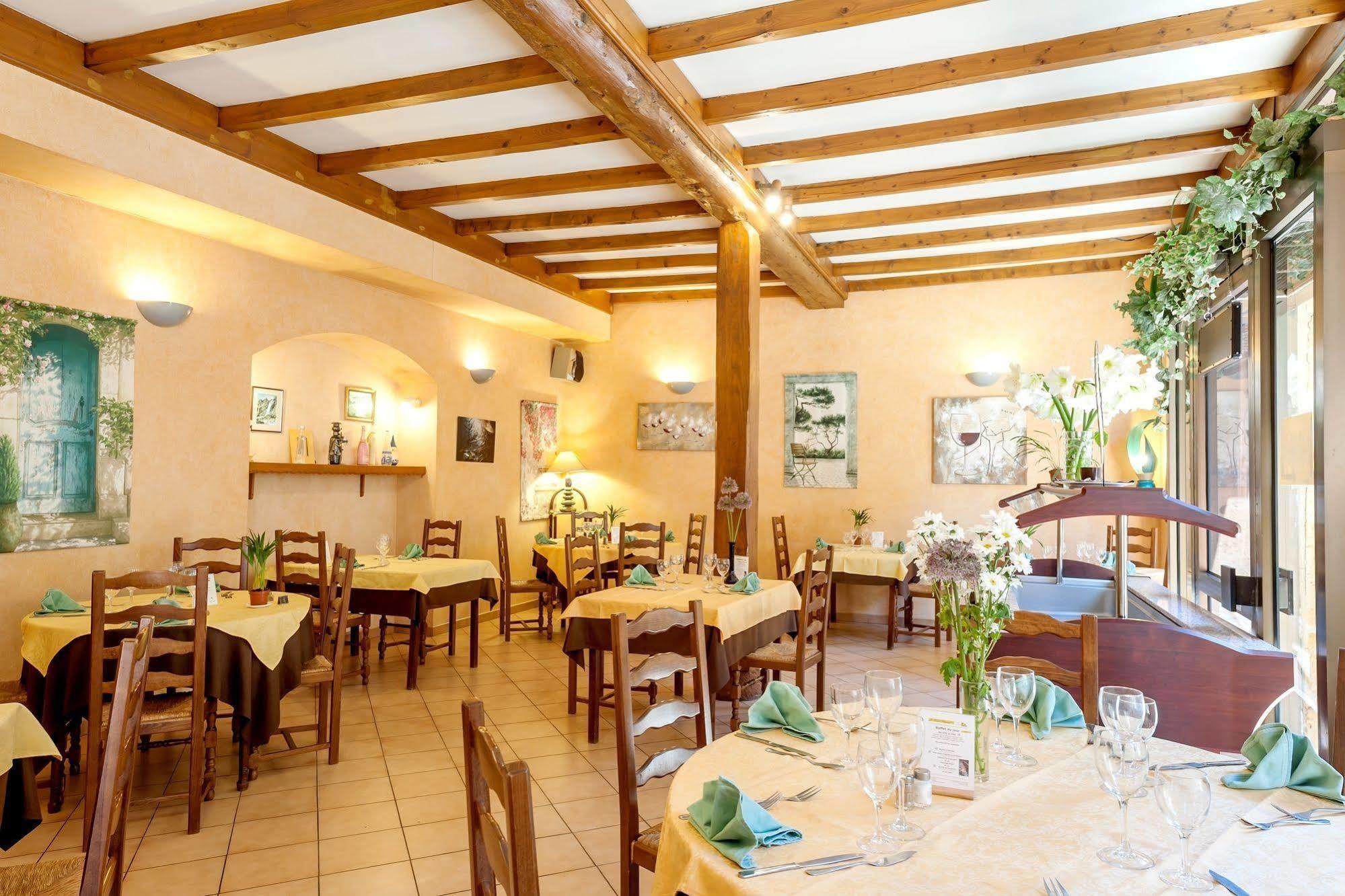 Hotel Restaurant Le Saint Clement Eksteriør billede