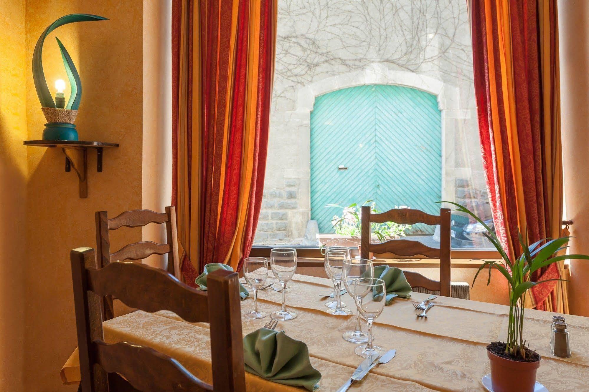 Hotel Restaurant Le Saint Clement Eksteriør billede